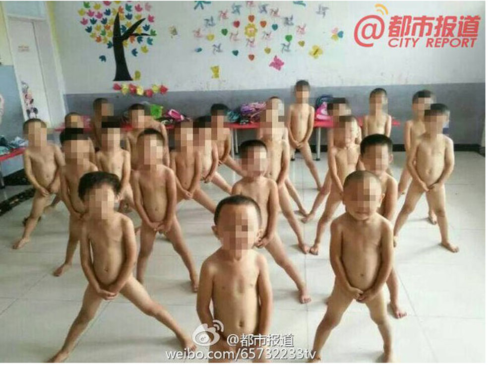 Trẻ phải thoát y để cô giáo chụp ảnh - Ảnh chụp màn hình trang tin Shanghaiist