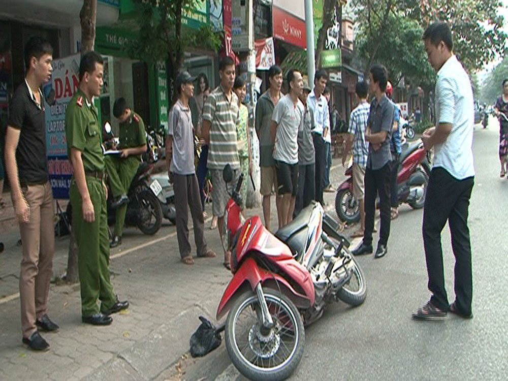 Xe máy của anh Đạt bị Dũng cướp bất thành - Ảnh: Văn Đông