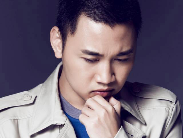Don Nguyễn trình bày ca khúc 'Vô thức yêu em' trong album 'Ký ức không vui' - Ảnh: NVCC