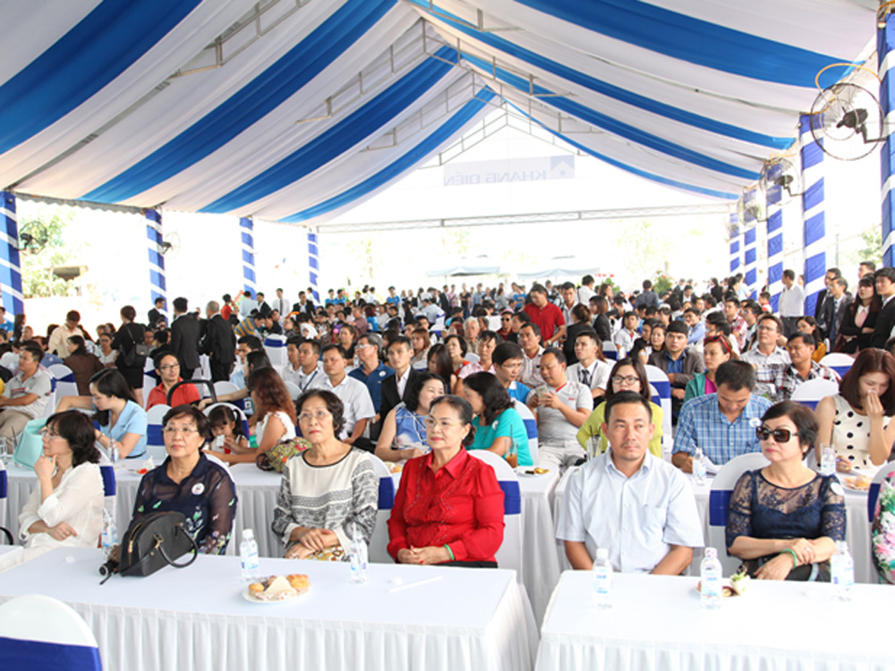 Hơn 500 khách hàng đã tham dự lễ mở bán Melosa Garden