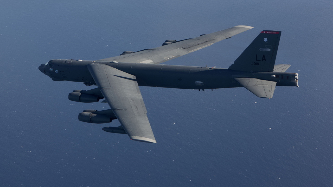 Oanh tạc cơ B-52 của Mỹ mới đây đã áp sát đảo nhân tạo ở Biển Đông	- Ảnh: Boeing