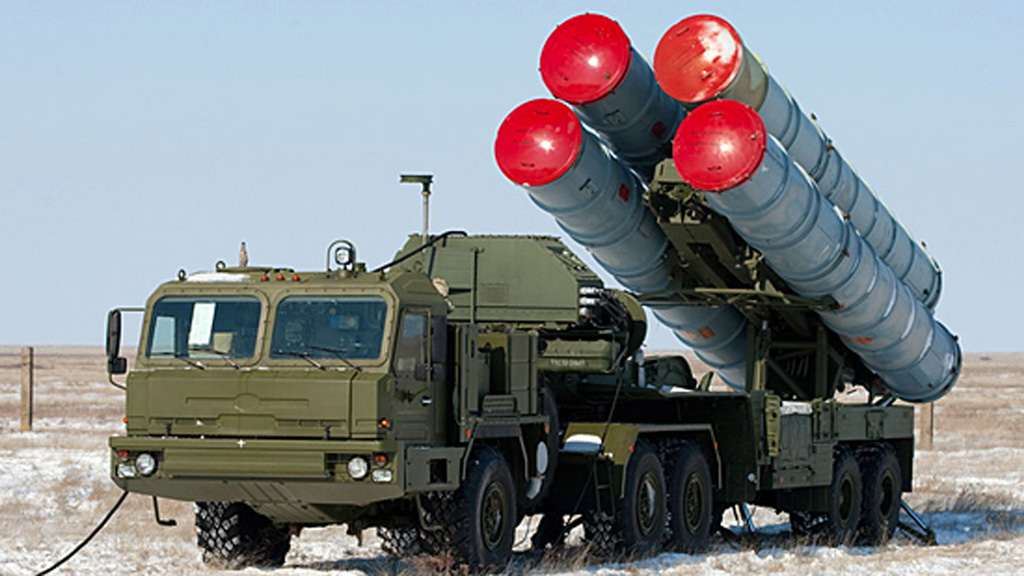Một dàn phóng tên lửa phòng không S-300 của Nga - Ảnh: Bộ Quốc phòng Nga