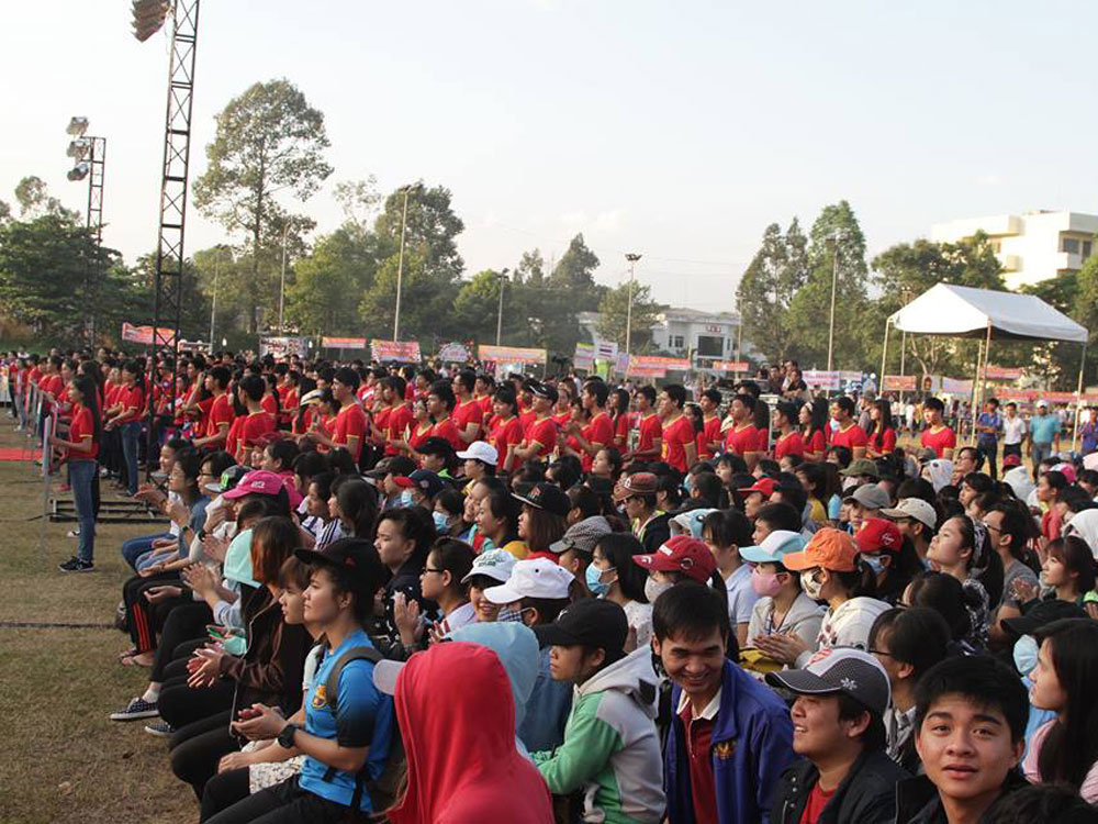Hàng chục ngàn bạn trẻ đến với ngày hội - Ảnh: Lê Thanh