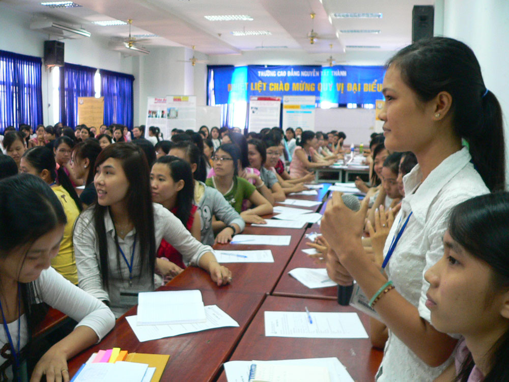 Sinh viên trường ĐH Nguyễn Tất Thành trong một buổi hội thảo kỹ năng mềm - Ảnh: Mỹ Quyên