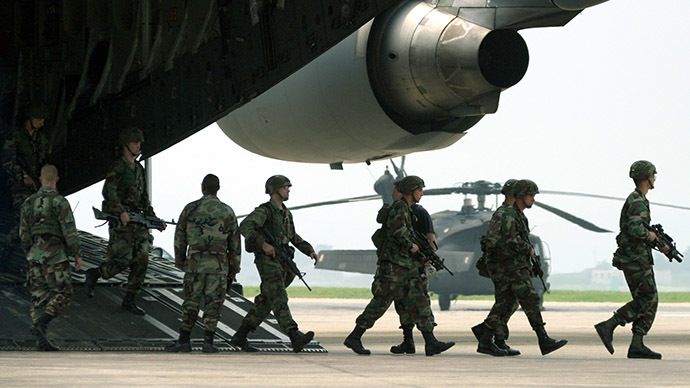 Binh sĩ tại căn cứ không quân của Mỹ đặt ở Osan, Hàn Quốc - Ảnh: Reuters