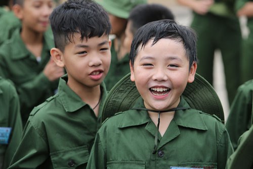 Chiến sĩ nhí tham dự chương trình “Em là chiến sĩ” do Viettel phối hợp với T.Ư tổ chức đã diễn ra tại Hà Nội năm 2015 - Ảnh: Vũ Quân