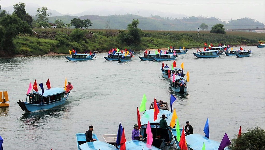 Sông Son bắt đầu vào mùa lễ hội