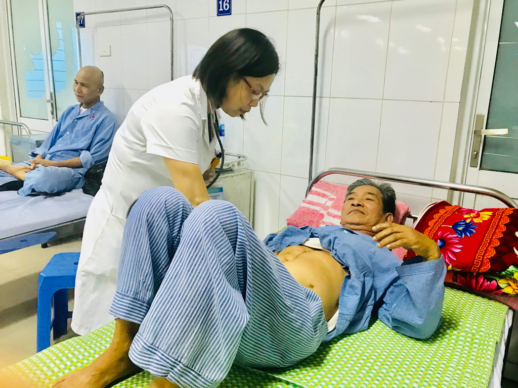 Bệnh nhân UT được điều trị, chăm sóc tại Trung tâm ung bướu BVĐK tỉnh Bắc Ninh