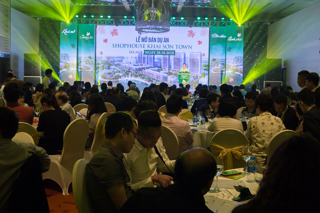 Hàng trăm khách hàng tham dự Lễ mở bán Khai Sơn Town.