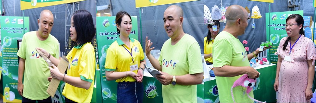 NS Quốc Thuận trò chuyện với chị Song Đào, Thúy Diễm và Kim Ngân tại phiên chợ Bến Tre (từ trái sang)