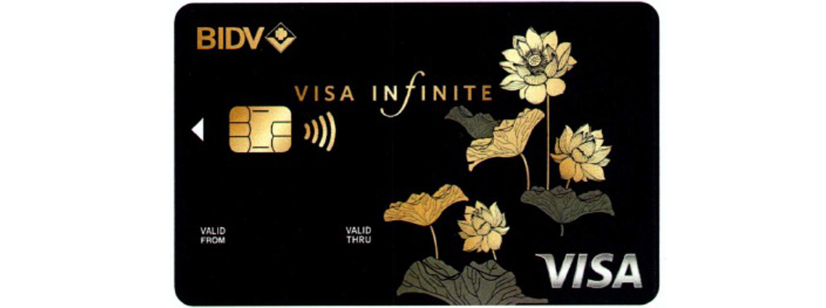 Chiếc thẻ có thiết kế sang trọng với các họa tiết mạ vàng tinh tế             Ảnh: BIDV