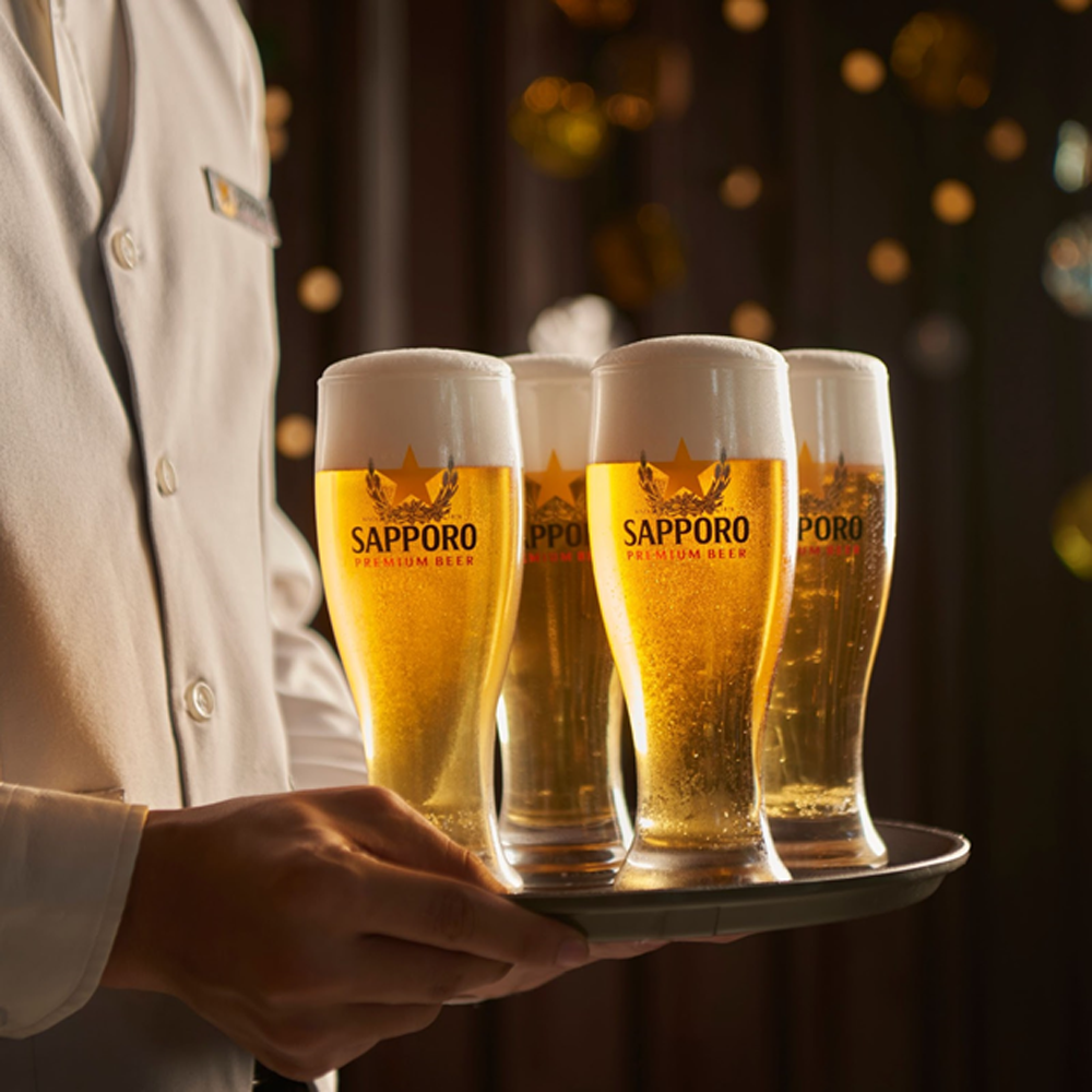  Một ly bia Sapporo Premium đồng hành cùng khoảnh khắc tận hưởng