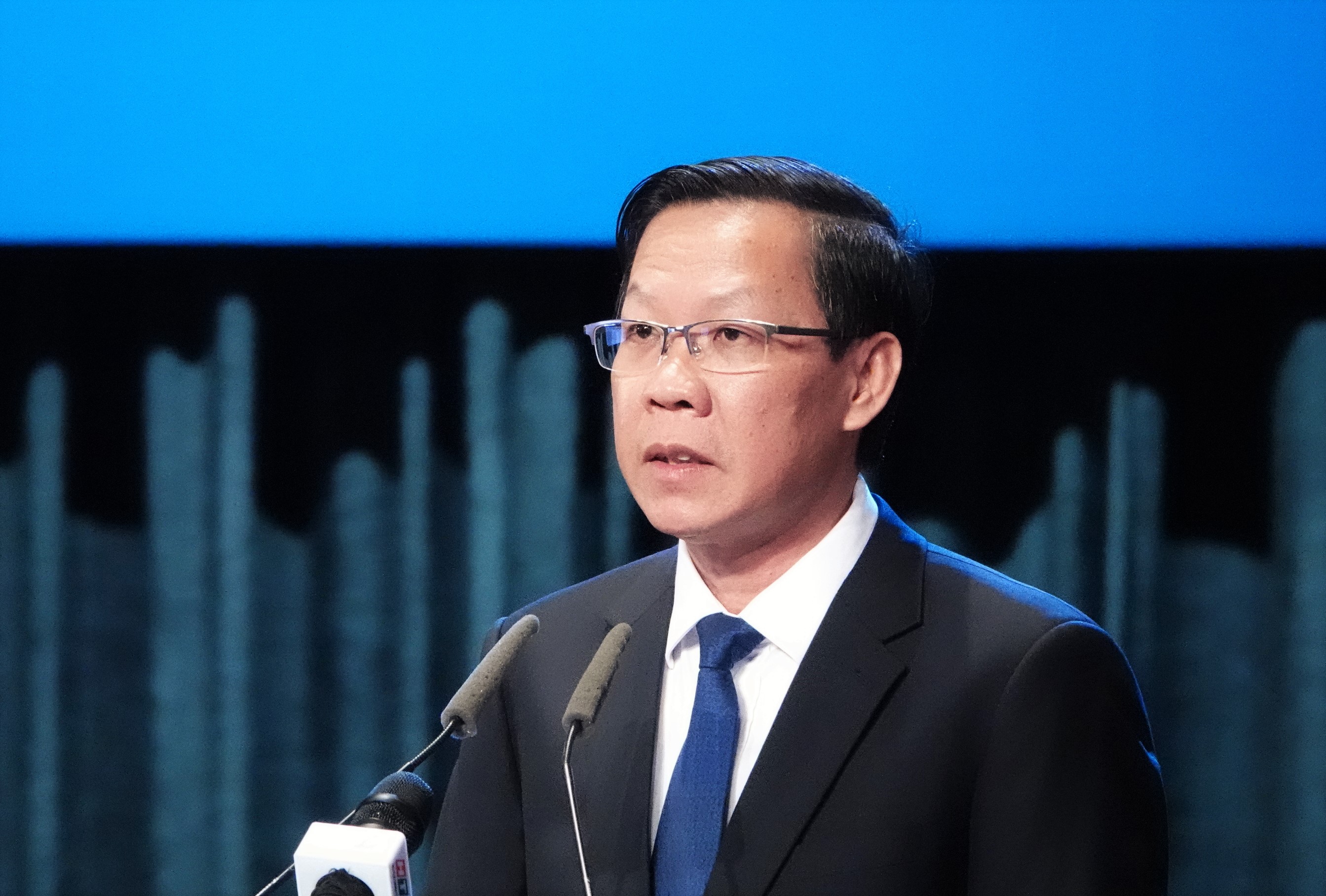 TP.HCM: Chủ tịch Phan Văn Mãi làm Trưởng ban chỉ đạo chuyển đổi số