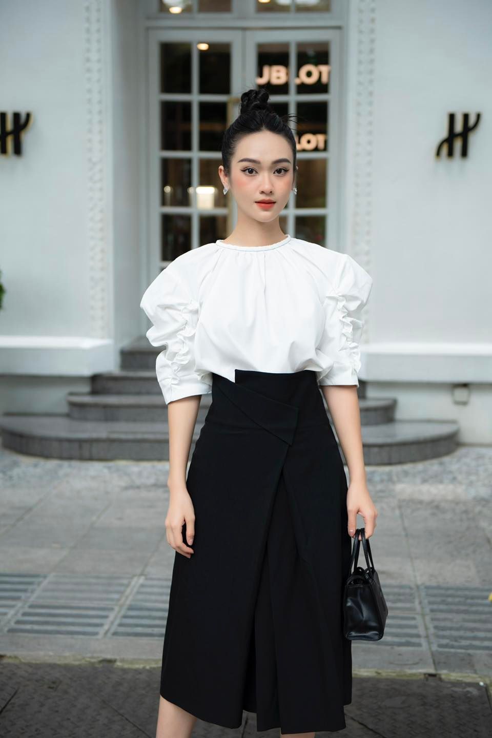 Phối đồ với chân váy dài cùng top 21+ outfit xinh đúng điệu - Shopee Blog