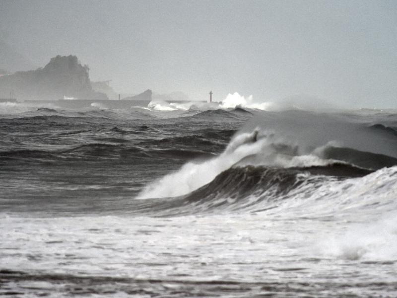 Siêu bão Dujuan sắp đổ bộ Đài Loan trong ngày 28.9 - Ảnh: AFP