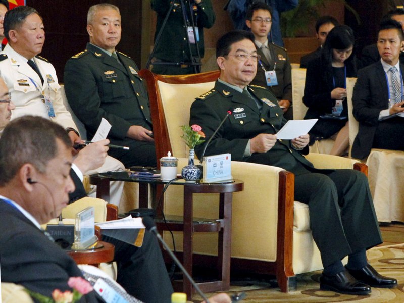 Bộ trưởng Quốc phòng Trung Quốc Thường Vạn Toàn trong cuộc họp riêng với bộ trưởng Quốc phòng các nước ASEAN tại thủ đô Bắc Kinh ngày 16.10.2015 - Ảnh: Reuters