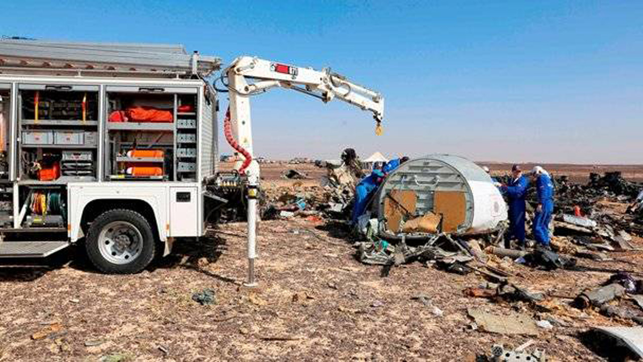 Công tác điều tra đang tiếp diễn tại hiện trường máy bay Nga rơi ở Hassana, bán đảo Sinai, Ai Cập, ngày 2.11 - Ảnh: Bộ Tình trạng khẩn cấp Nga