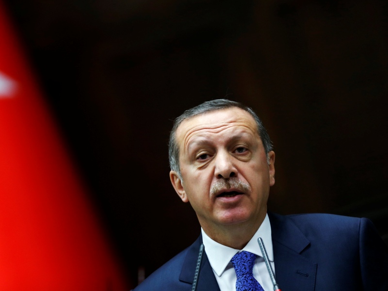 Tổng thống Thổ Nhĩ Kỳ Recep Tayyip Erdogan ngày 28.11 bày tỏ hối tiếc về vụ bắn rơi máy bay Su-24 của Nga - Ảnh: Reuters