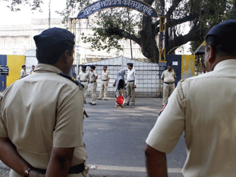 Bên ngoài nhà tù Yerwada tại thành phố Pune (Ấn Độ) - Ảnh: AFP