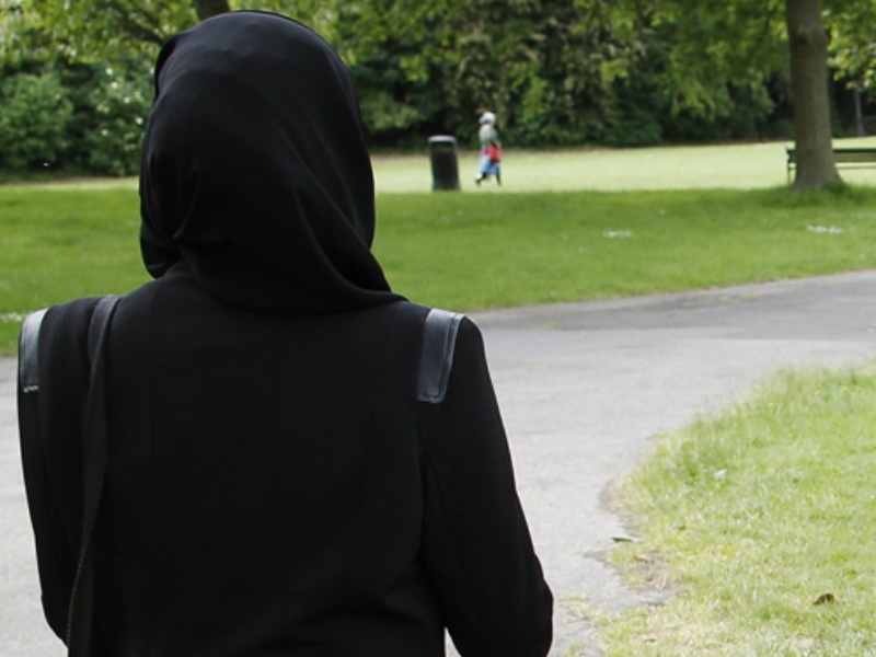 Ảnh minh họa một phụ nữ Hồi giáo ở Anh - Ảnh: Reuters
