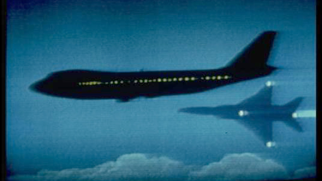 Hình ảnh truyền hình Nhật mô phỏng vụ máy bay tiêm kích Liên Xô bắn hạ chiếc Boeing 747 của hãng hàng không Korean Air năm 1983 làm chết 269 người