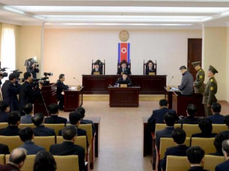 Phiên tòa xét xử mục sư người Canada gốc Hàn, Hyeon Soo Lim ở Triều Tiên hồi năm 2015 - Ảnh: Reuters