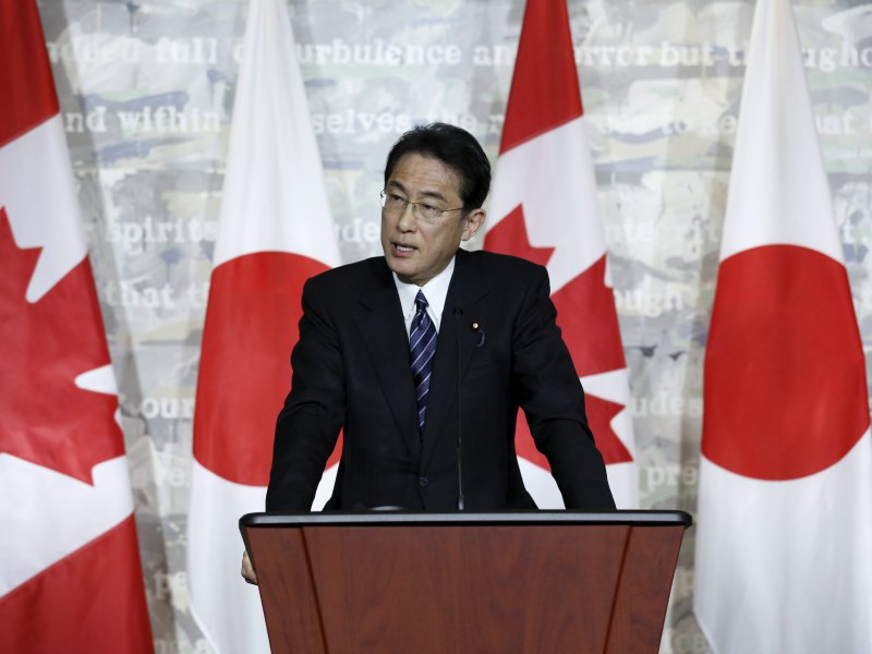 Ngoại trưởng Nhật Bản Fumio Kishida phản đối Triều Tiên hủy bỏ cuộc điều tra công dân Nhật bị bắt cóc, tại cuộc họp báo nhân chuyến thăm Canada - Ảnh: Reuters