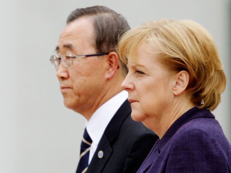 Thủ tướng Đức Angela Merkel tiếp đón Tổng thư ký Liên Hiệp Quốc Ban Ki-moon tại thủ đô Berlin, Đức - Ảnh: Reuters
