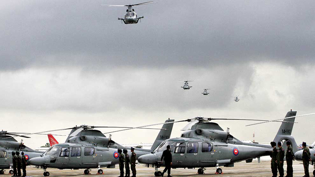 Trực thăng Z-9 của Trung Quốc viện trợ cho Campuchia - Ảnh: AFP