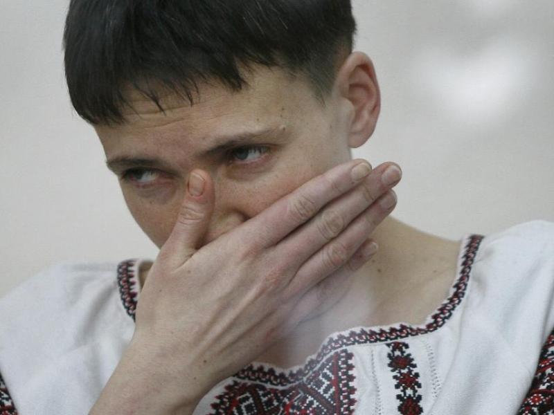 Nữ phi công Nadiya Savchenko (34 tuổi) tuyệt thực, đang bị tạm giam để xét xử về tội giết người ở Nga - Ảnh: AFP