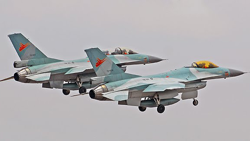 Không quân Indonesia sẽ điều 5 máy bay F-16 đến đảo Natuna để đối phó "kẻ cắp" xâm phạm lãnh thổ - Ảnh: defense-studies.blogspot