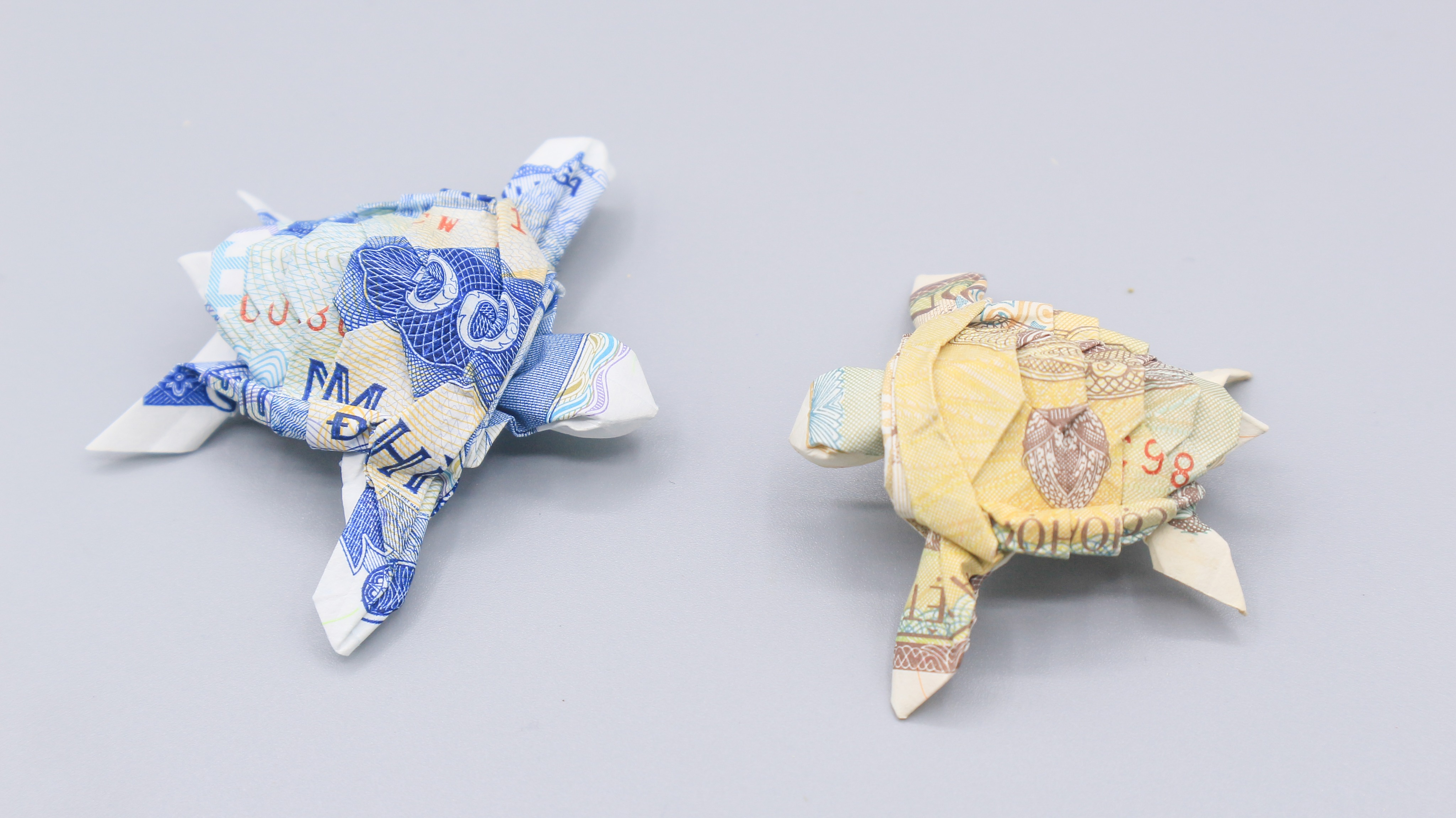 Mở đường' cho nghệ thuật gấp giấy origami bằng tiền lẻ