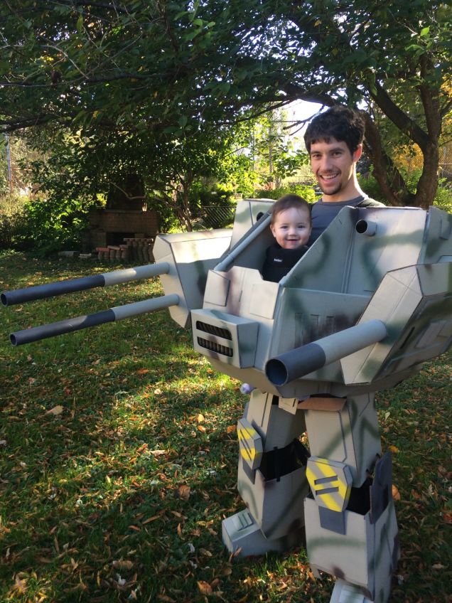 Cosplay siêu dễ thương của bé bi MechWarrior