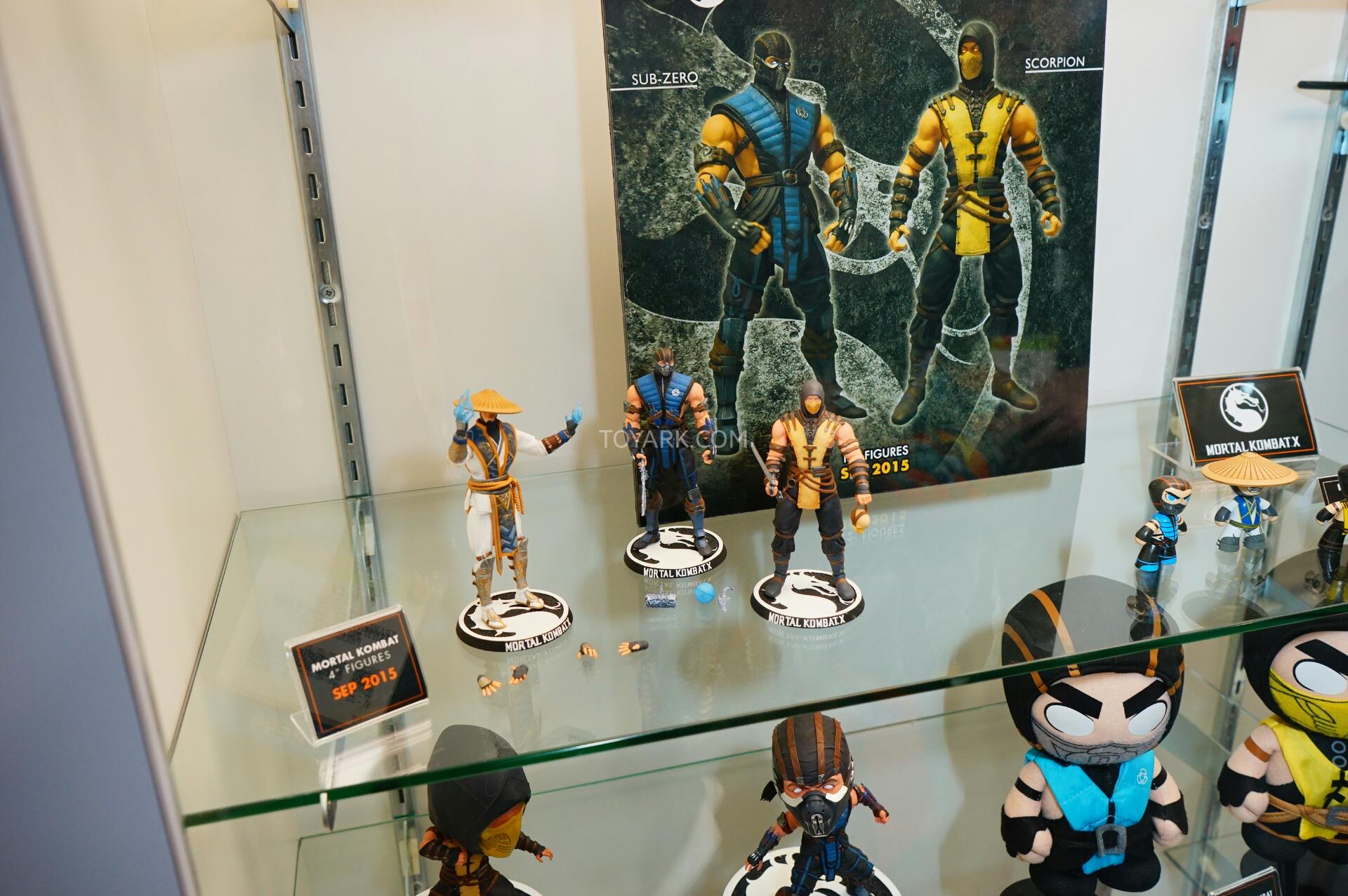Đấu sĩ Mortal Kombat X xuất hiện tại hội chợ đồ chơi