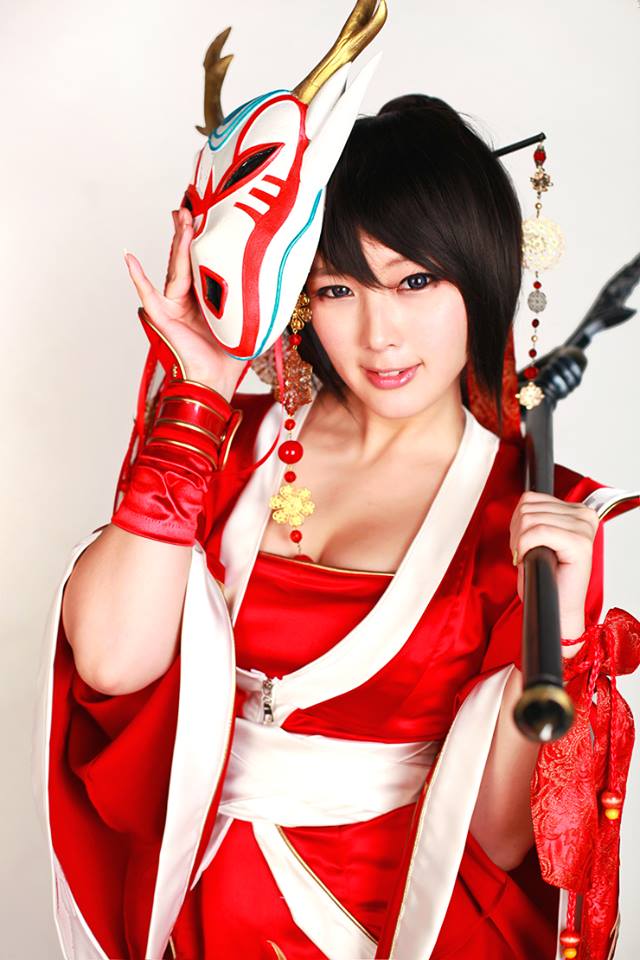 Cosplay LMHT: Nữ sát thủ Akali trở nên đáng yêu trong vẻ đẹp của Doremi