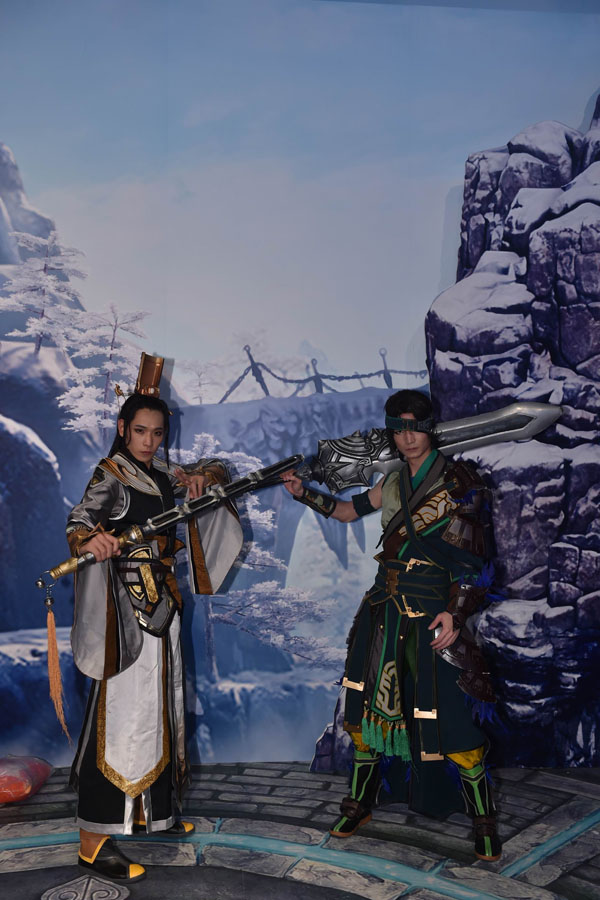 Đắm chìm trong rừng cosplay muôn màu tại ChinaJoy 2015