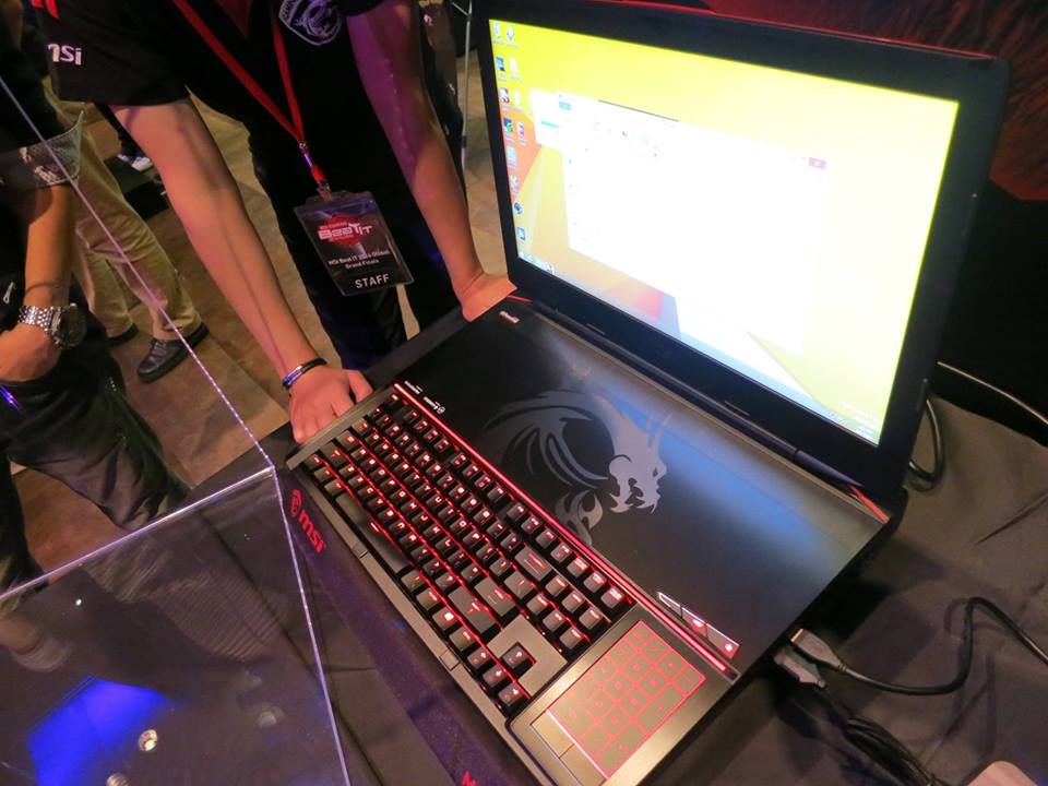 MSI GT 80 - Laptop đầu tiên trên thế giới sử dụng bàn phím cơ