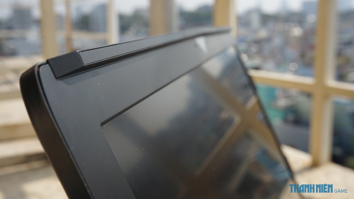 Video: MSI GT80 Titan - Laptop của đại gia