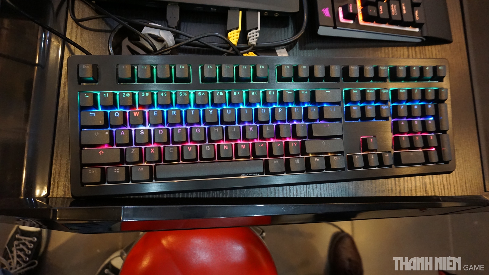 Ducky Shine 5 và Corsair Strafe RGB ra mắt game thủ Sài Thành