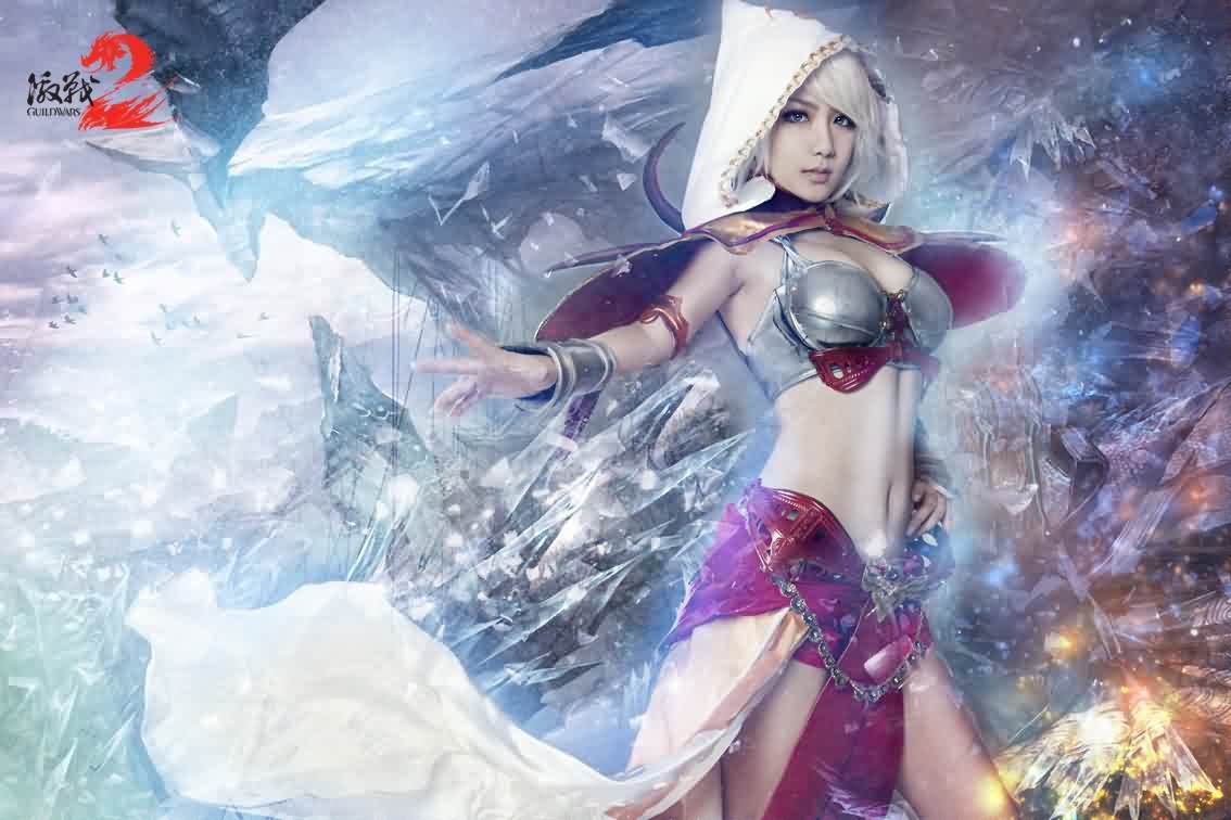 Nữ thần Mỹ Oai gợi cảm trong cosplay cho game Guild War 2