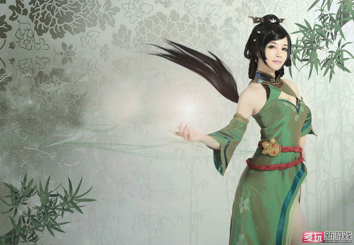 Cosplay Tiểu Long Nữ ngây thơ và lạ lẫm - 10