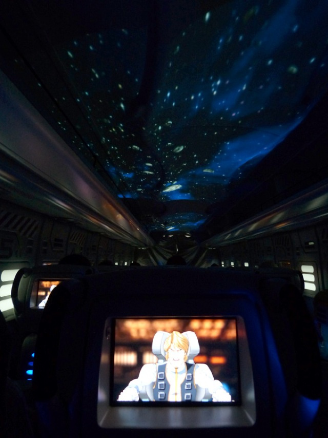 Độc đáo xe bus không gian tại Nhật