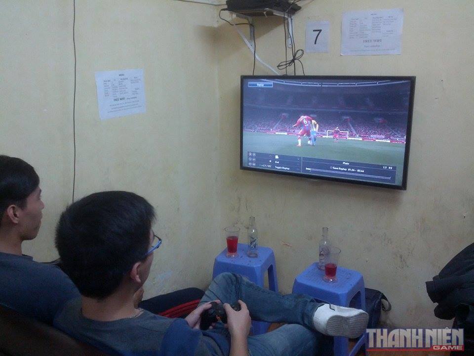 PES 2015 'nóng' ngay khi có bản leak