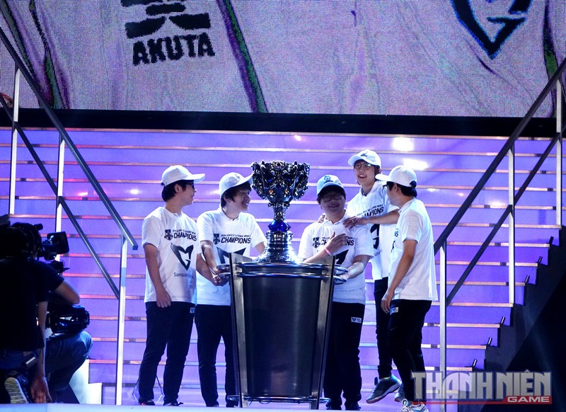 LMHT: Samsung White lên ngôi vô địch CKTG mùa 4