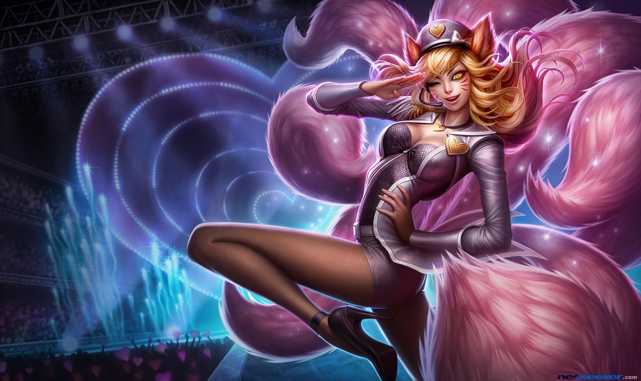 LMHT: cosplay Ahri trong skin Popstar