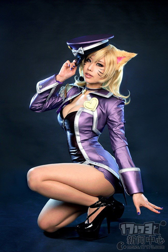 LMHT: cosplay Ahri trong skin Popstar