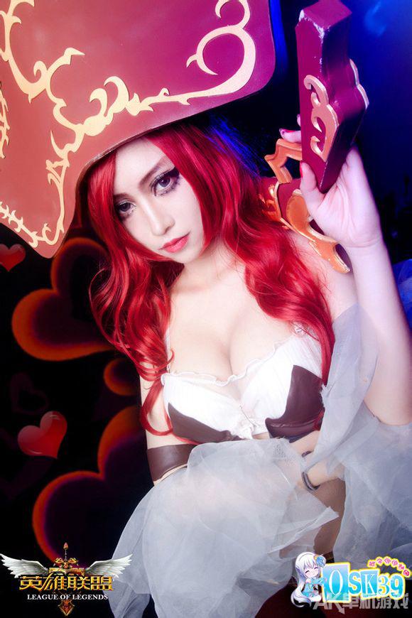 LMHT: cosplay Miss Fortune gợi cảm