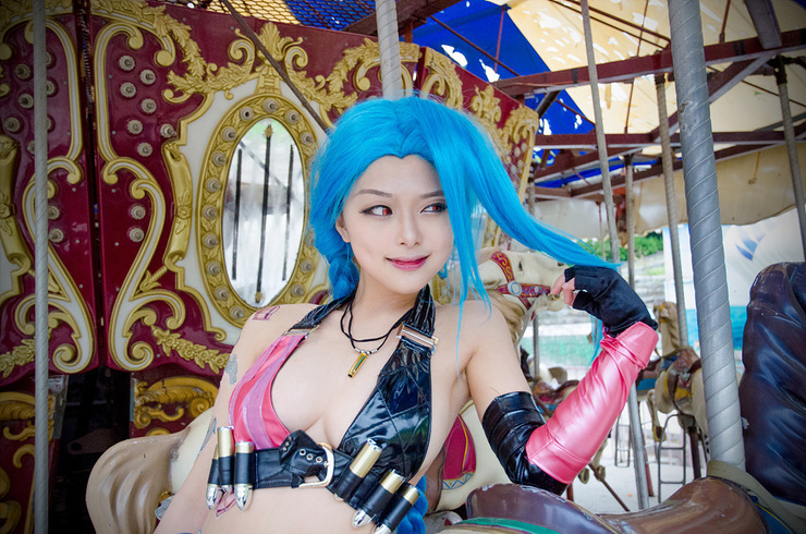 LMHT: cosplay cô nàng “nổi loạn” Jinx