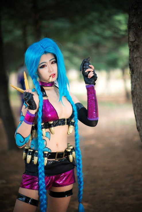 LMHT: cosplay cô nàng “nổi loạn” Jinx