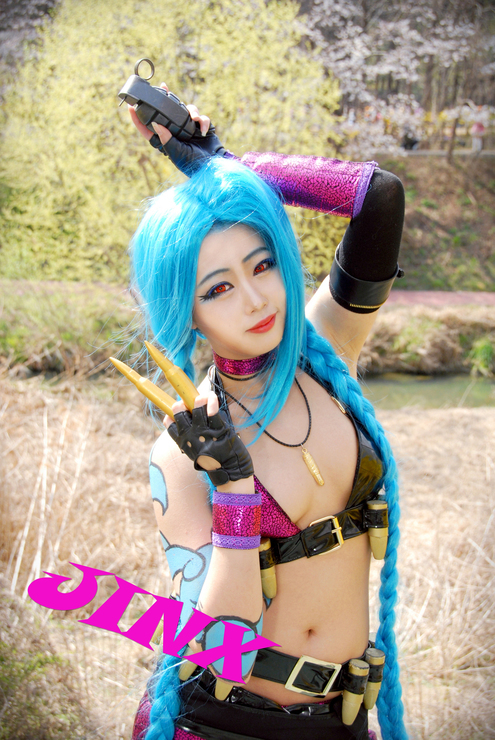 LMHT: cosplay cô nàng “nổi loạn” Jinx